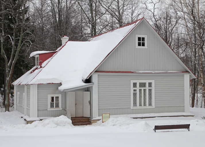 Поленовская дача)
